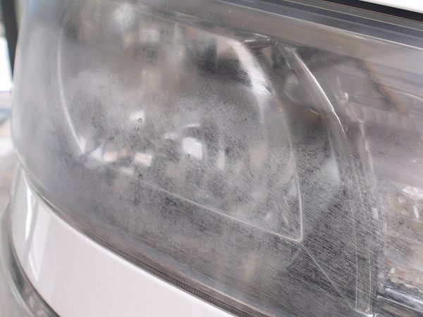 ヘッドライトプロテクションフィルム施工 ヴェルファイア 車をキレイに 浜松市のカーエステ シルキーライン 洗車 磨き カーコーティング
